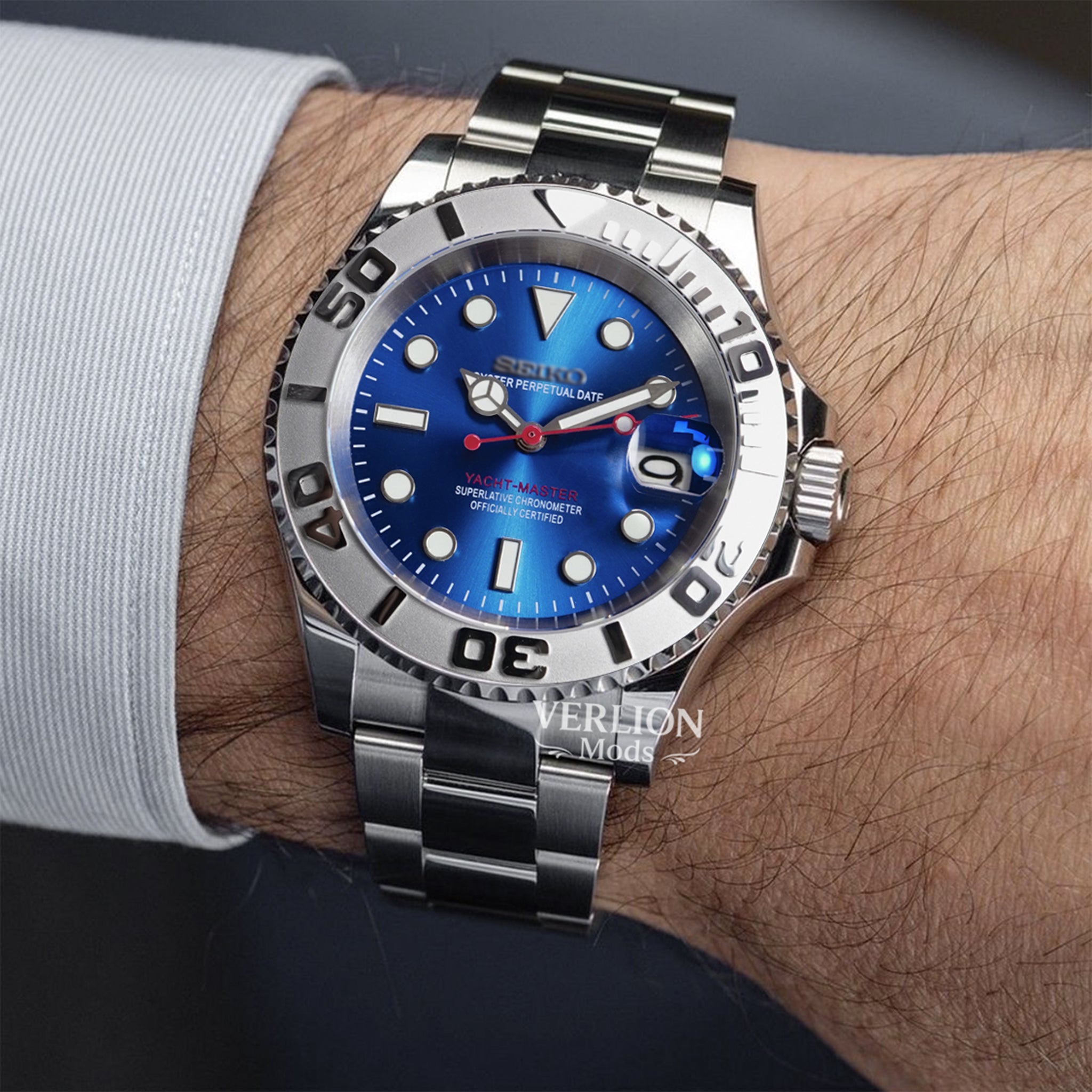 Blue Azure Yachts – Mod Watch