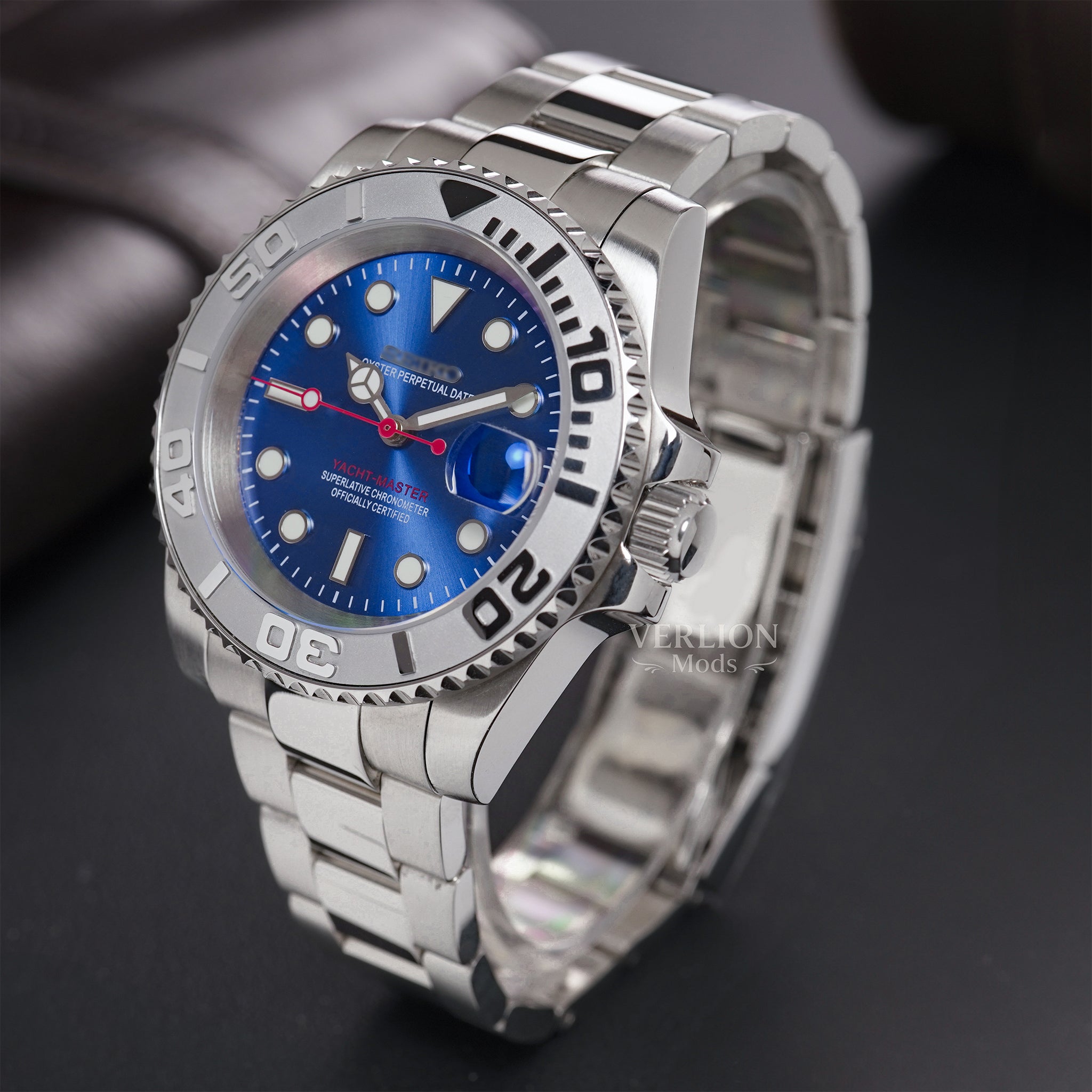 Blue Azure Yachts – Mod Watch