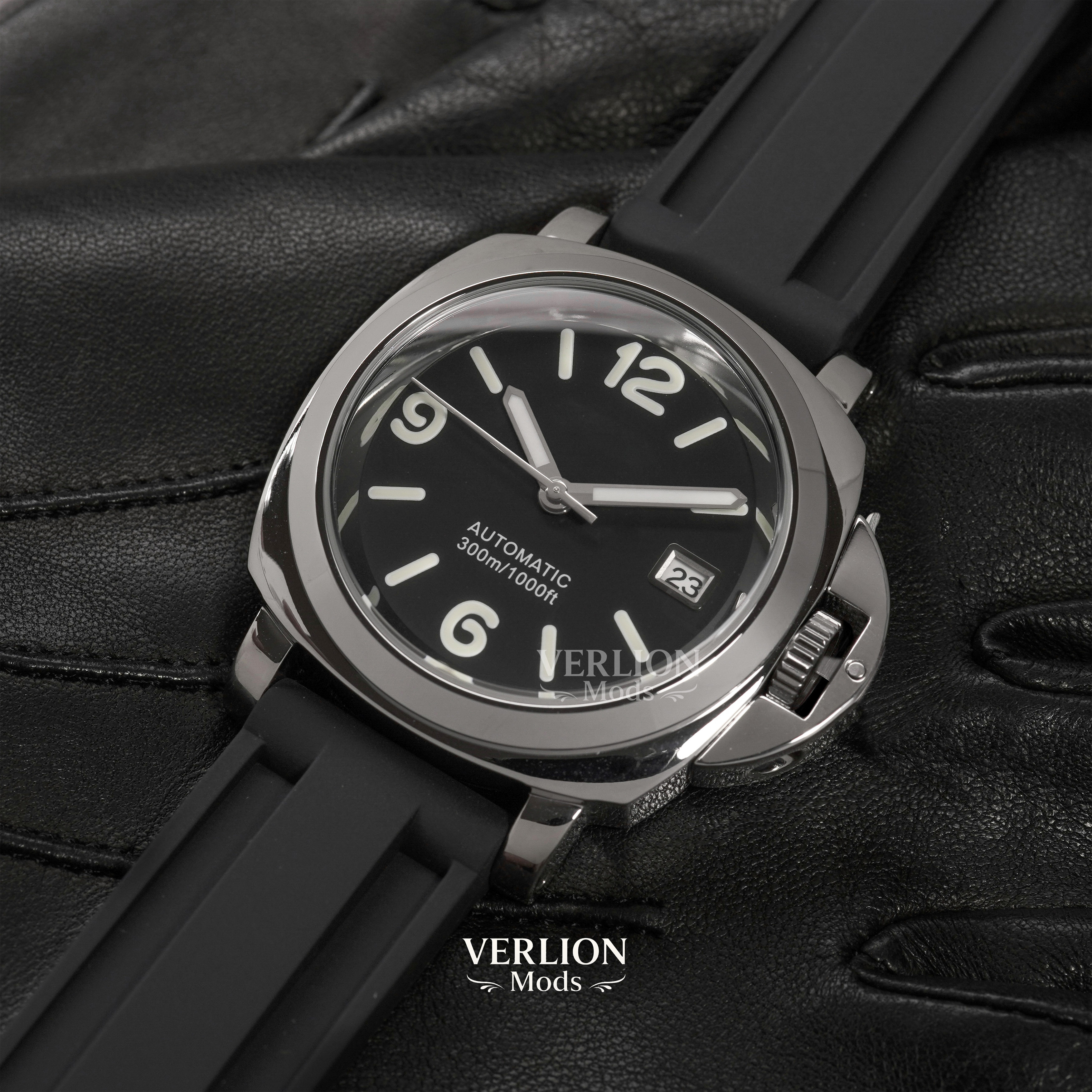 Black Bastion – Diver 40 Automatic