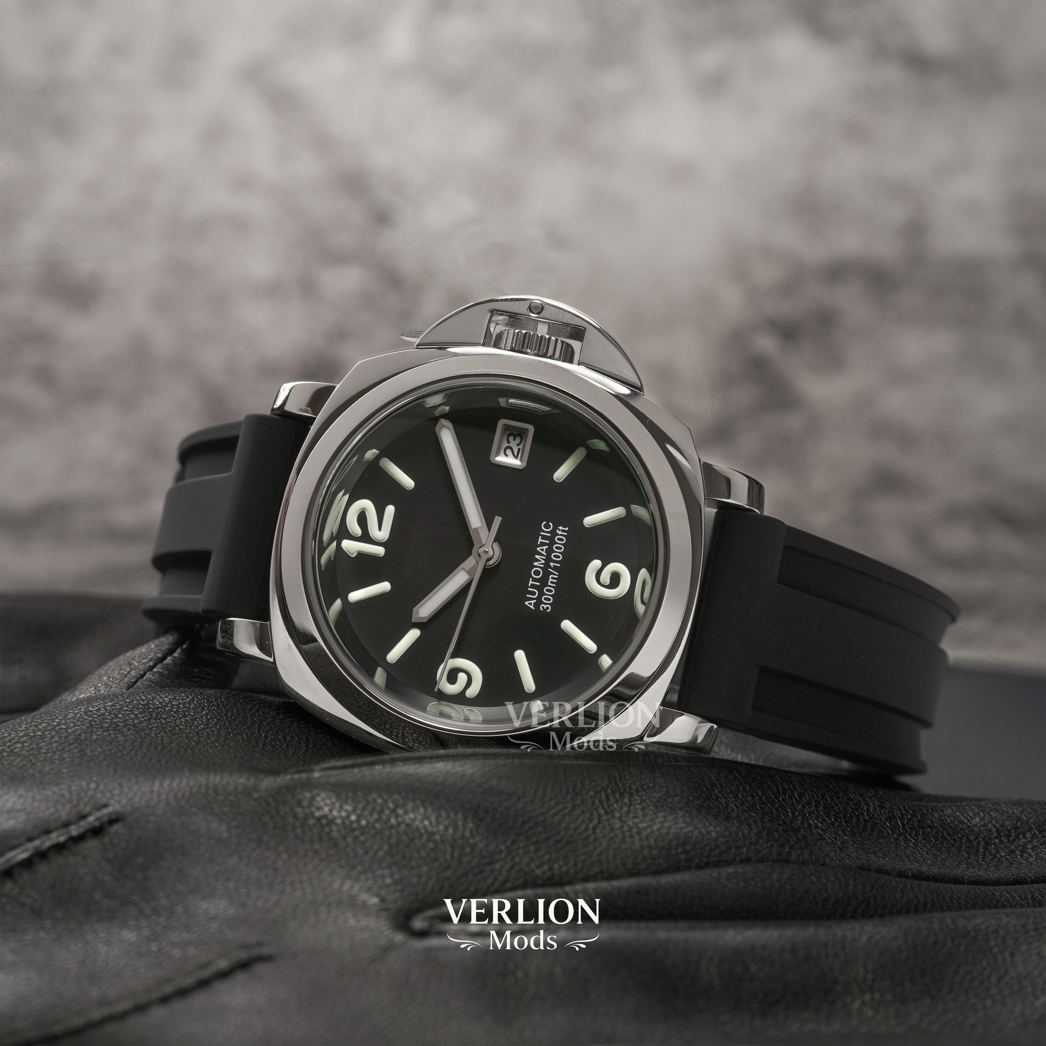 Black Bastion – Diver 40 Automatic