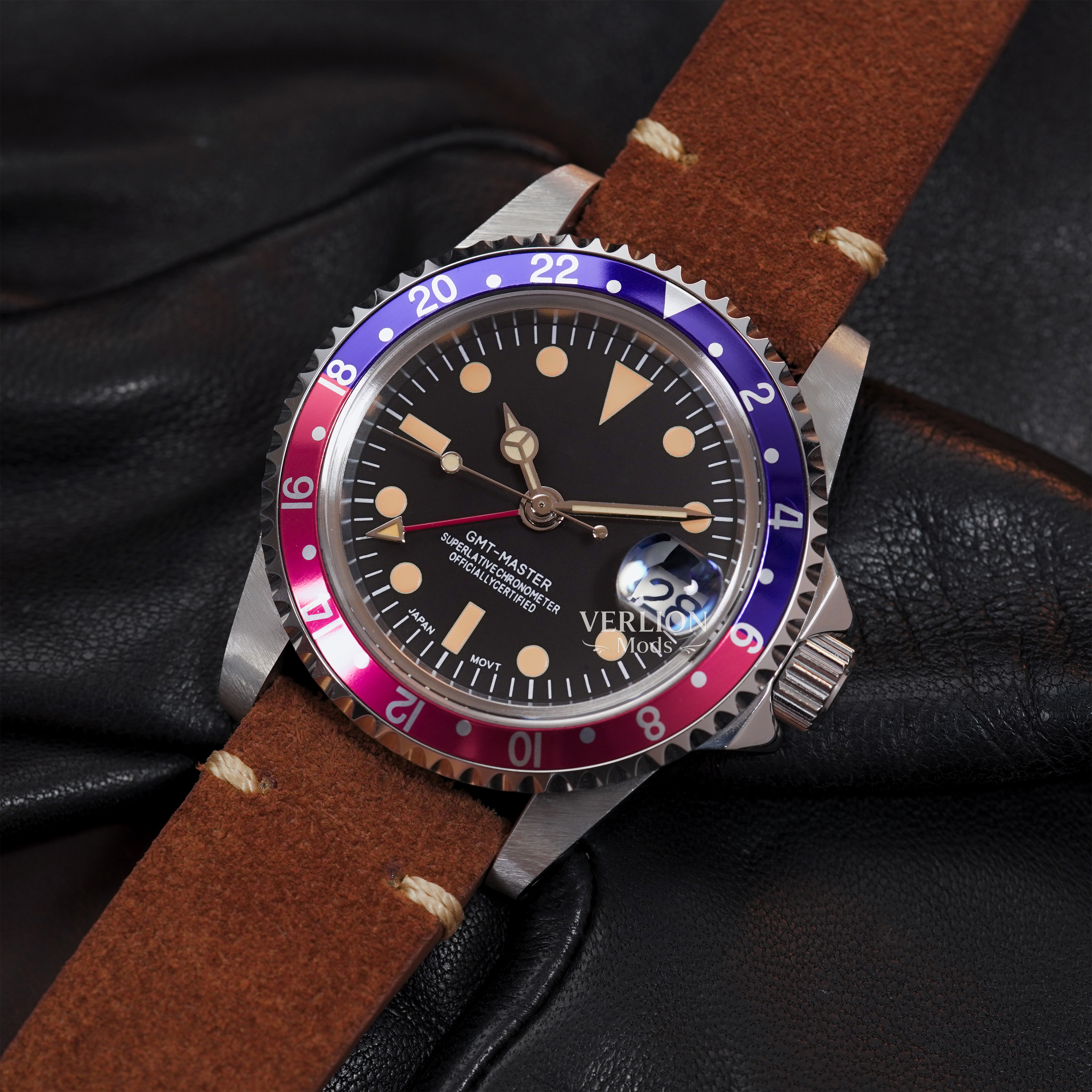 Viajero vintage rojo y azul GMT