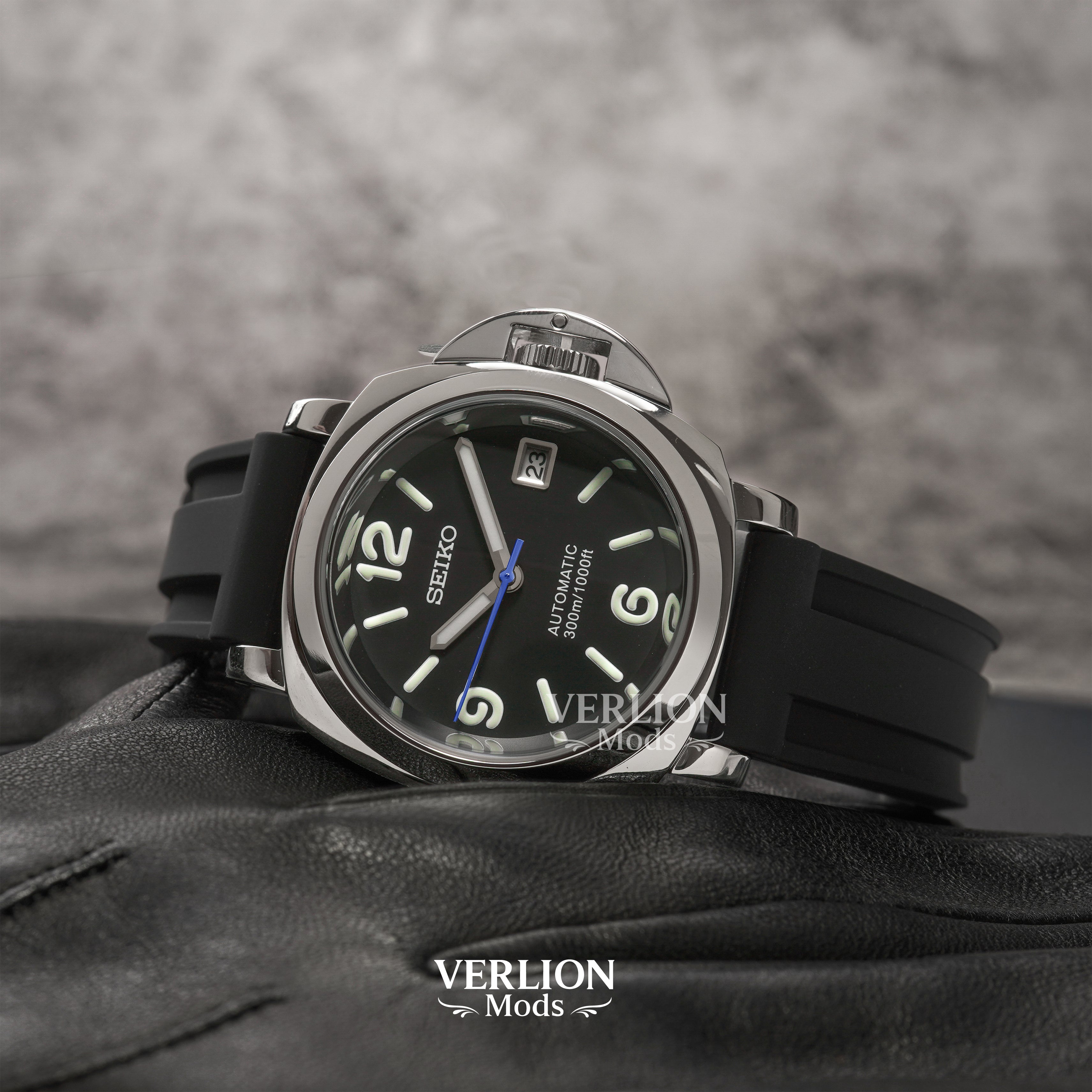 Black Panerai ( Blue hands ) - Mod Watch
