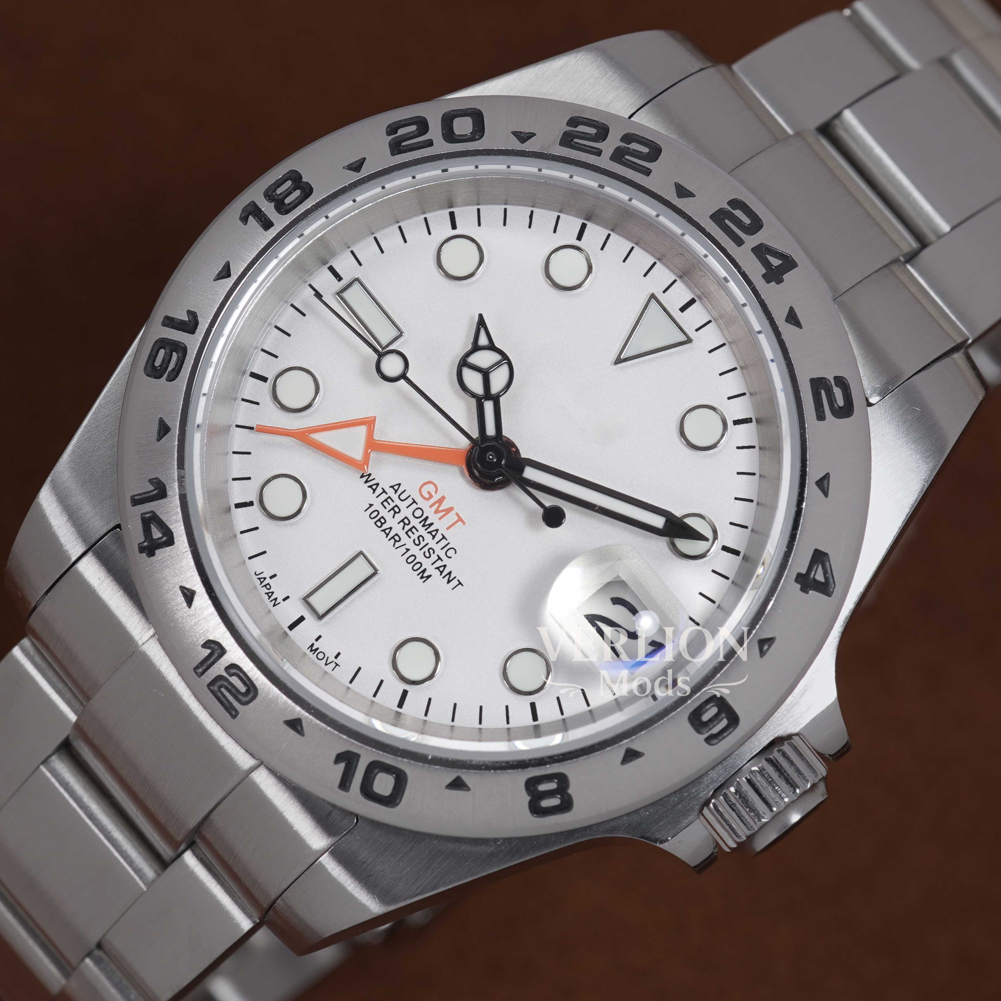 Voyager GMT Vintage dual-time automatic watch
