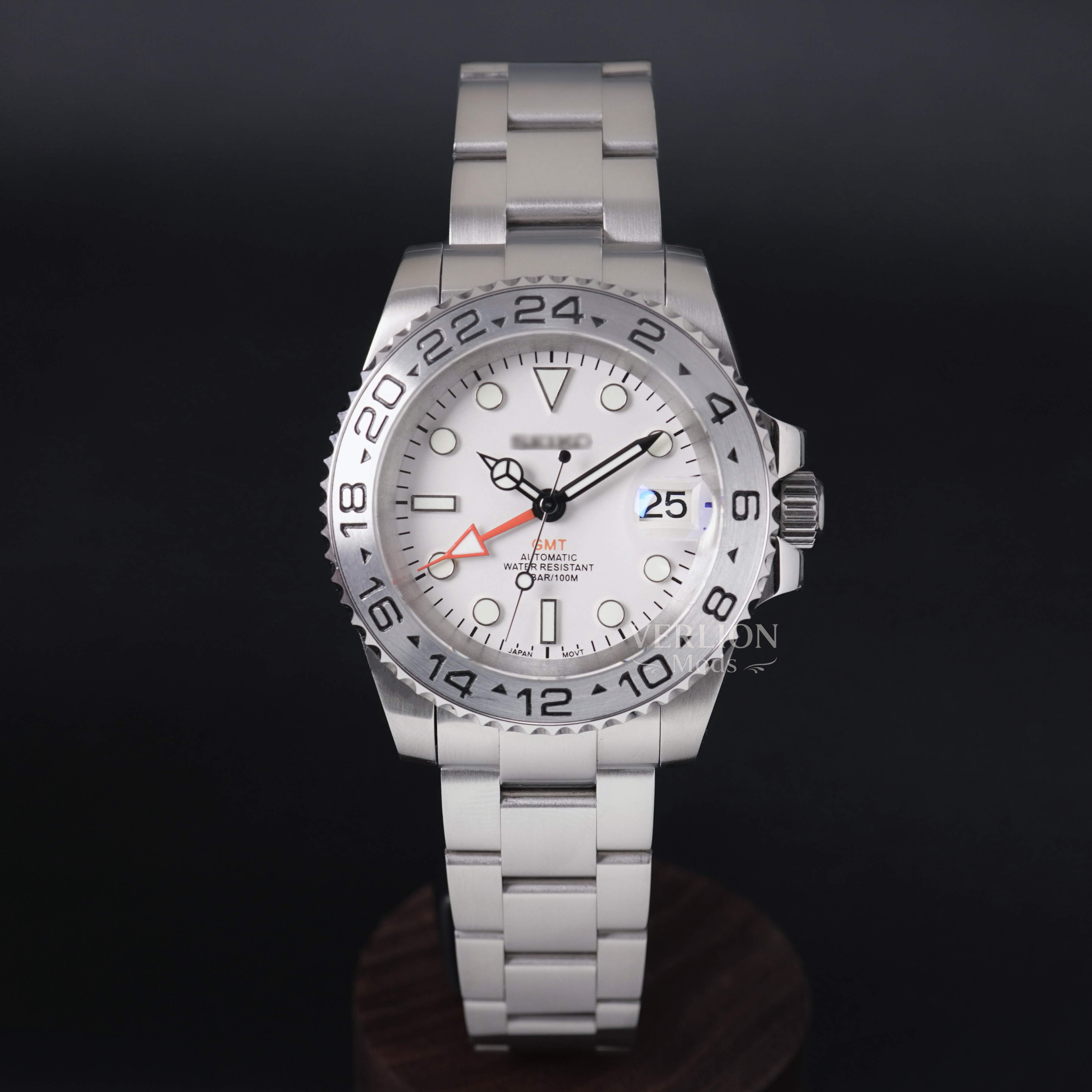 Explorer II GMT