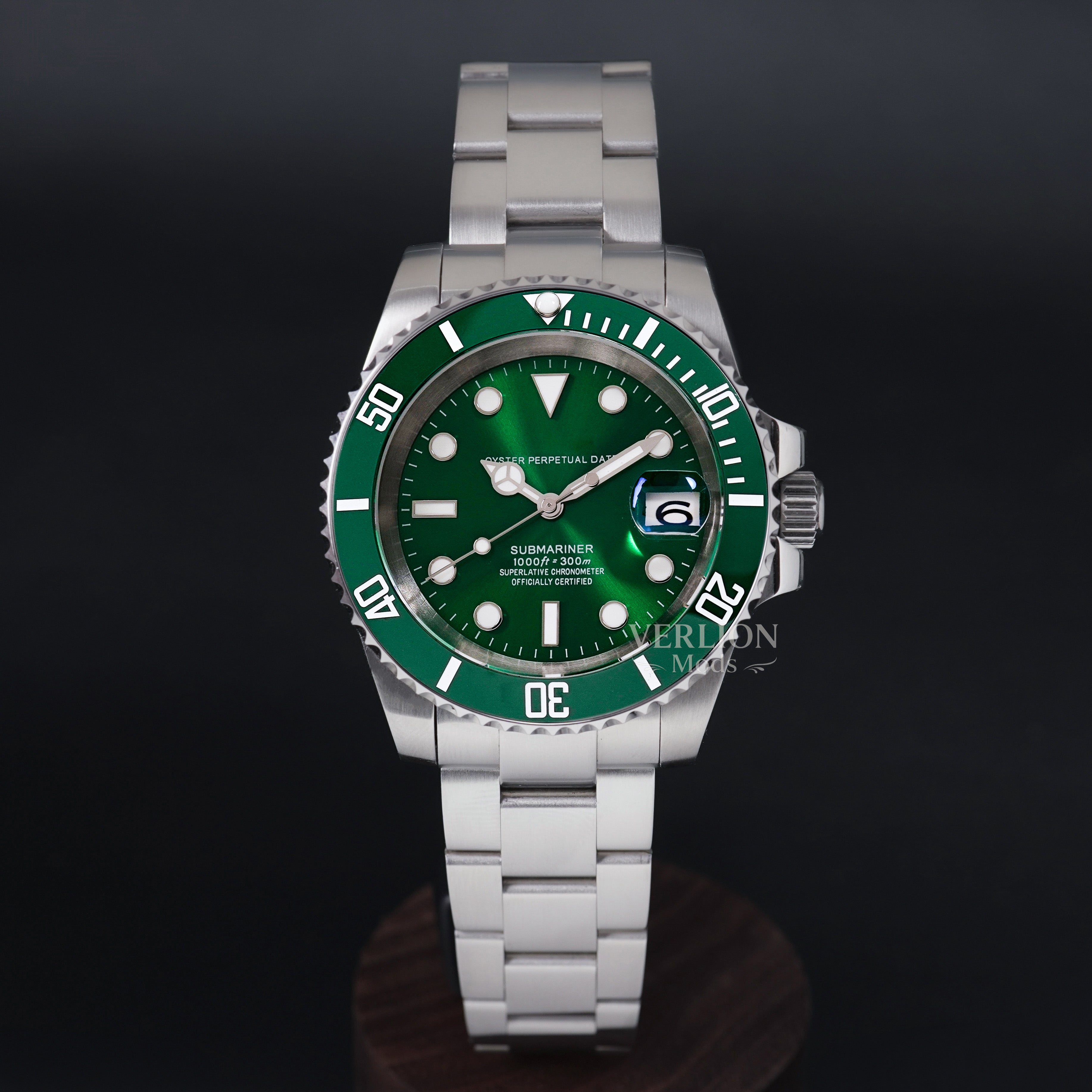 Emerald Green Diver 40