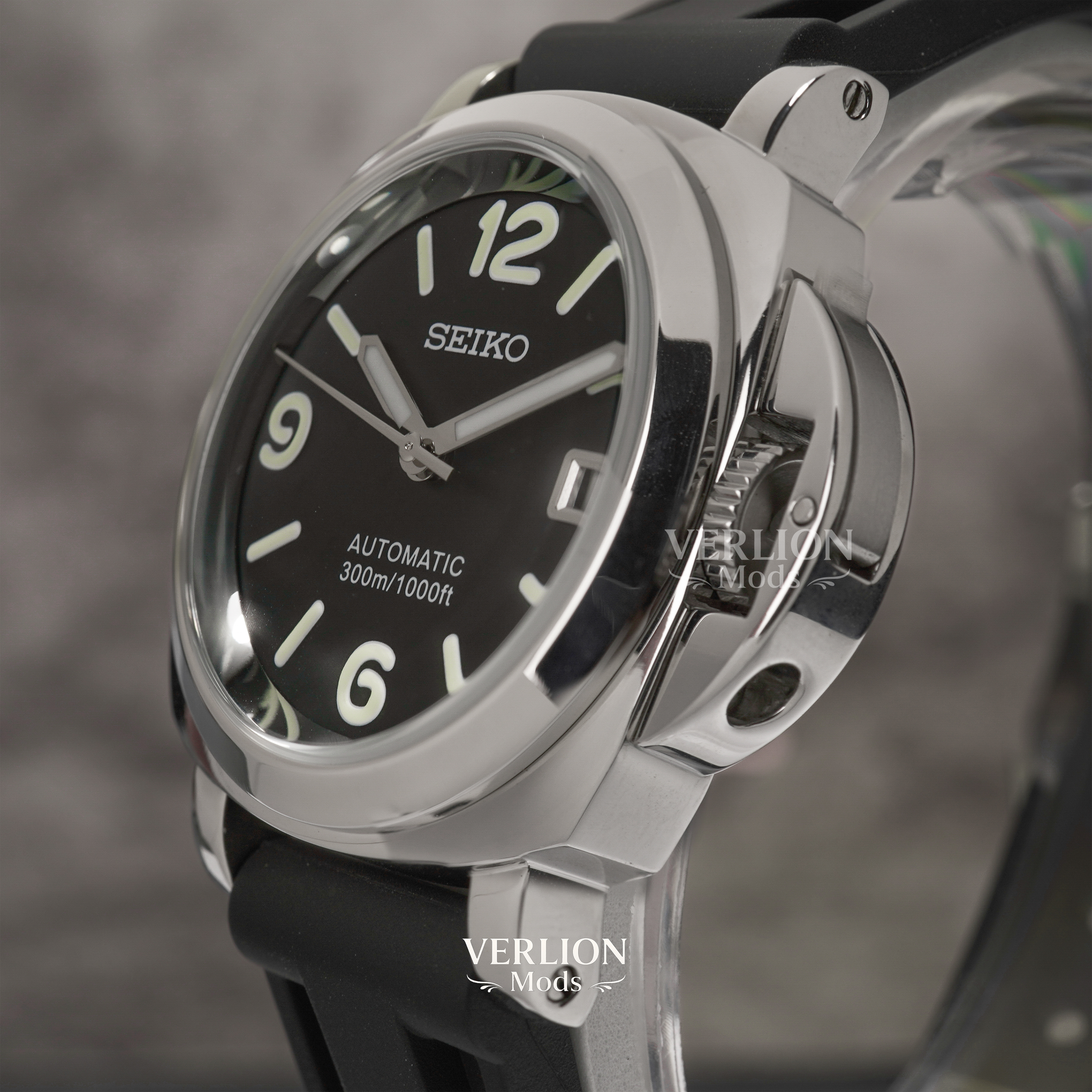 Panerai noire-Montre modifiée