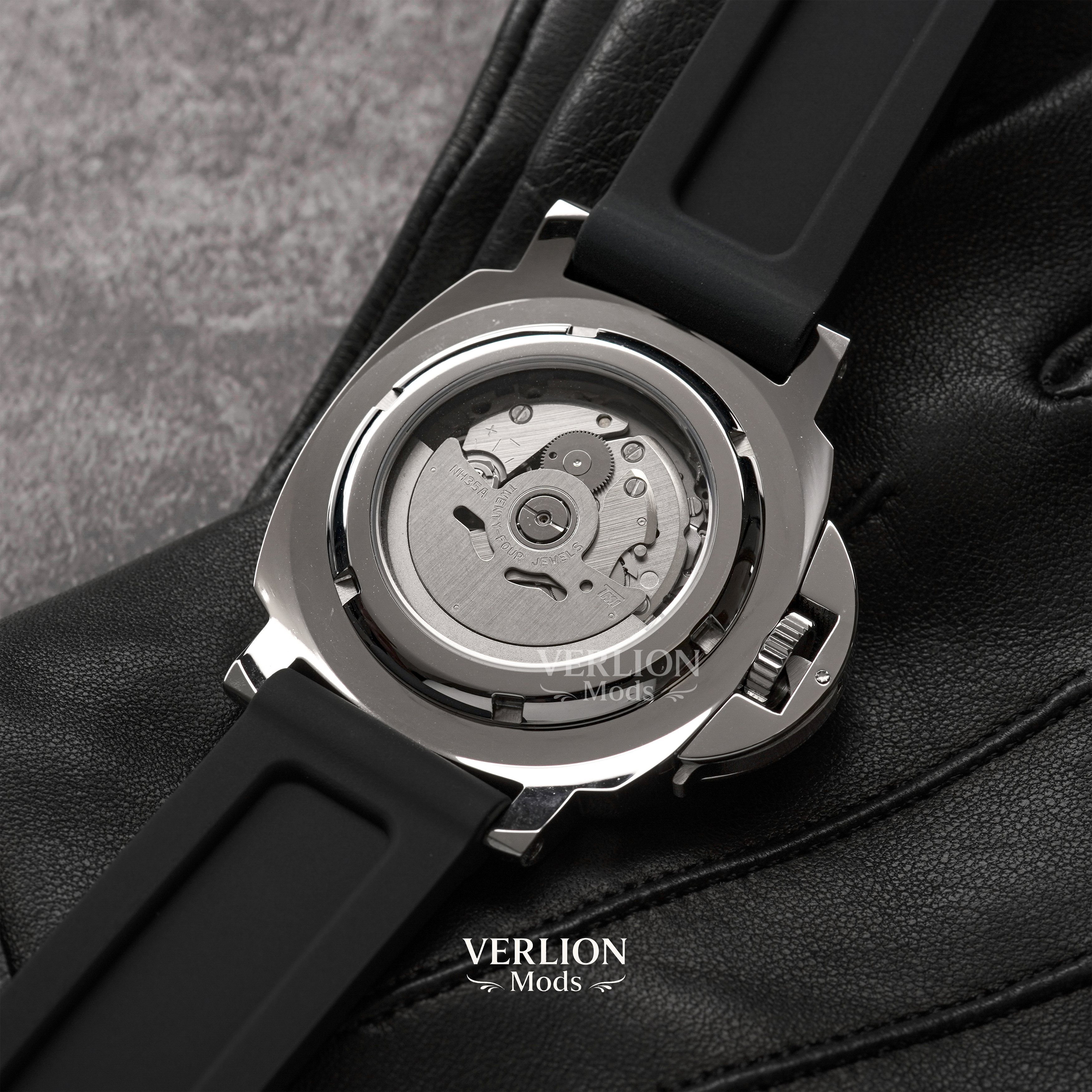 Panerai noire-Montre modifiée