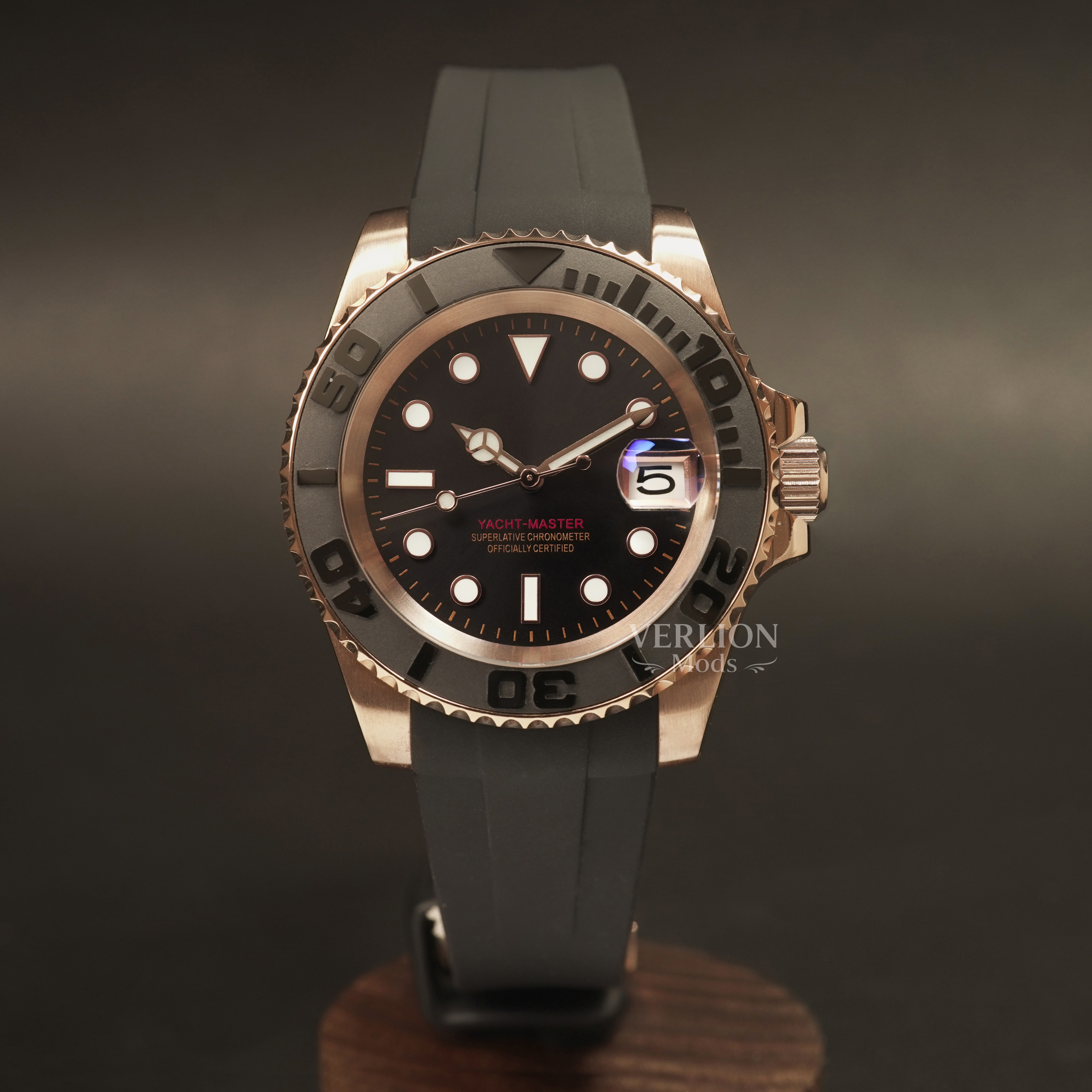 Regatta V2 in Schwarz-Roségold