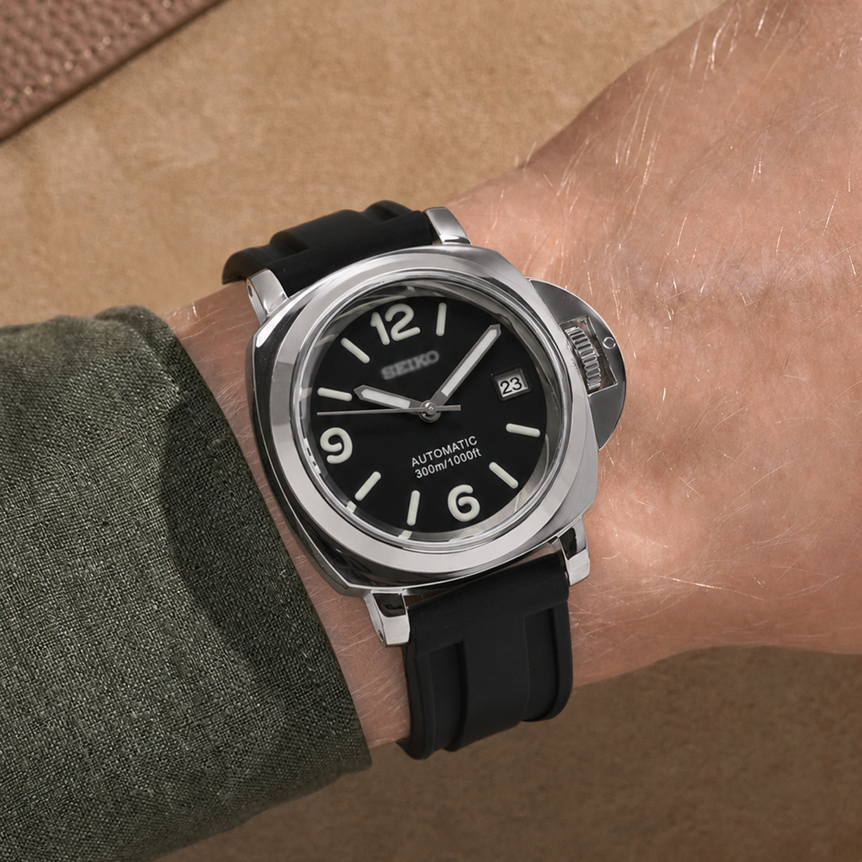 Black Bastion – Diver 40 Automatic