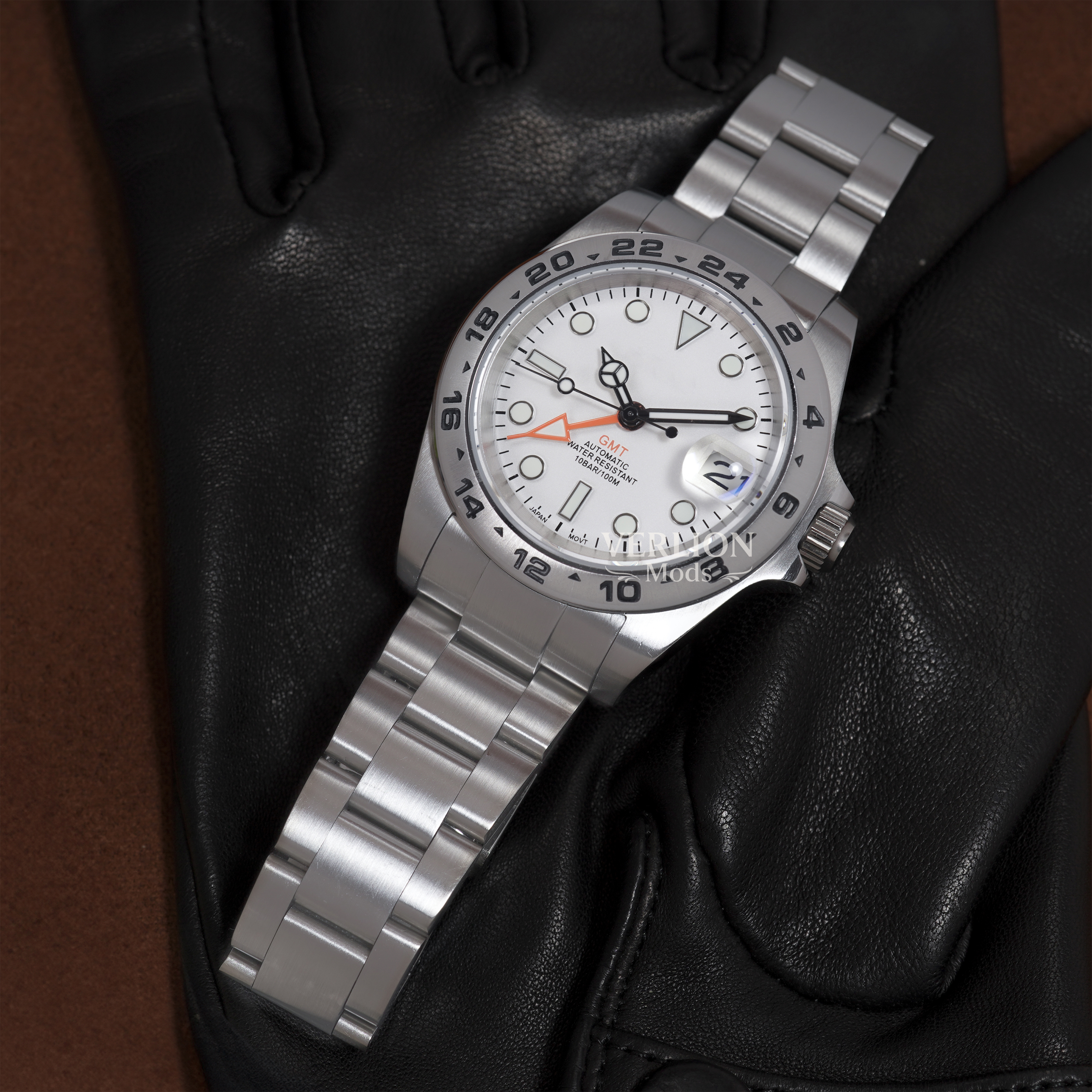 Voyager GMT Vintage dual-time automatic watch